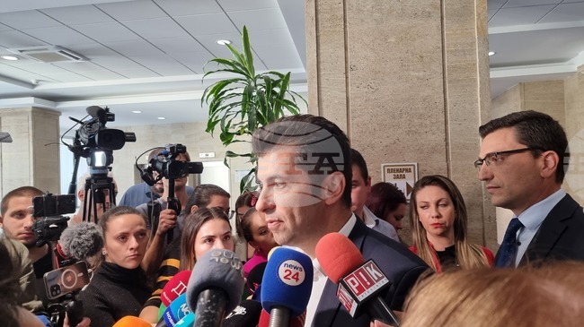 Парламент - Продължаваме промяната - пресконференция