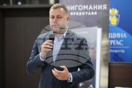 Бургас - Порт Прим Арт Фест - Георги Милков - "Истории от ръчния багаж" 