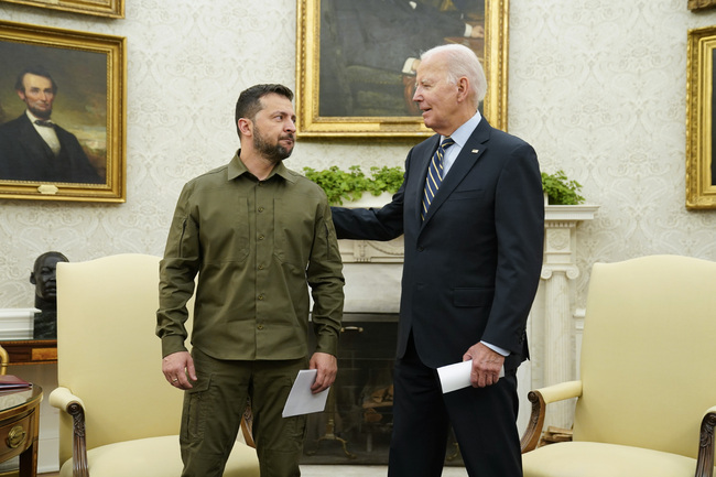 Президентът Зеленски заяви, че двупартийната американска подкрепа окуражава украинската нация и нейната армия