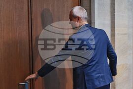 Парламент - кулоари