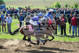 Село Севар - коне - състезание