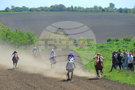 Село Севар - коне - състезание