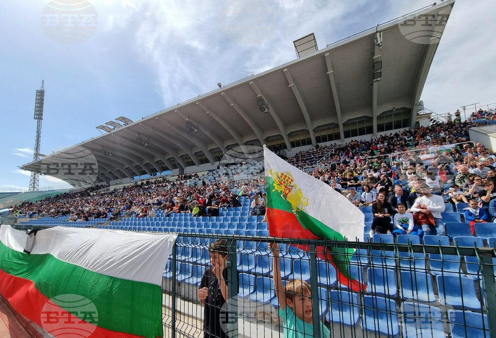 Свършиха билетите за мача България - Испания 