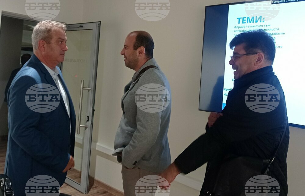 Кандидатът за кмет на Бургас от партия "МИР" проф. Радостин Долчинков се срещна с представители на бизнеса