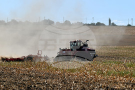 Село Вазово - предсеитбена почвообработка