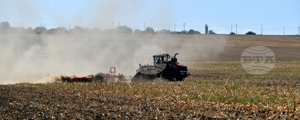 Село Вазово - предсеитбена почвообработка