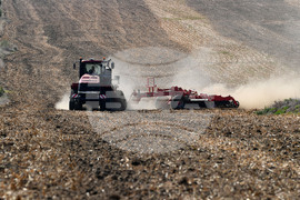 Село Вазово - предсеитбена почвообработка