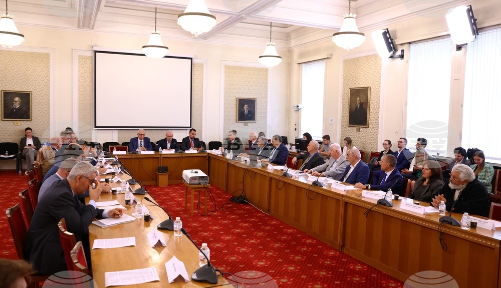 Европейски регламенти за нулеви емисии - кръгла маса