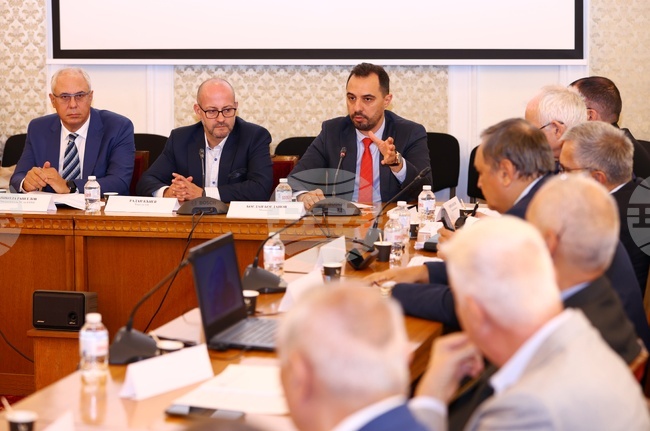 Европейски регламенти за нулеви емисии - кръгла маса