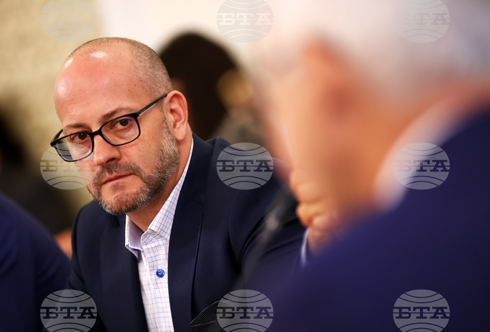 Европейски регламенти за нулеви емисии - кръгла маса - Радан Кънев