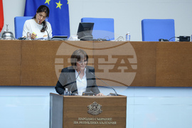 Парламент - заседание - Корнелия Нинова