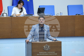Парламент - заседание - Радостин Василев