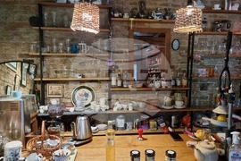 Румъния - Село Саскиз - къща - чайна