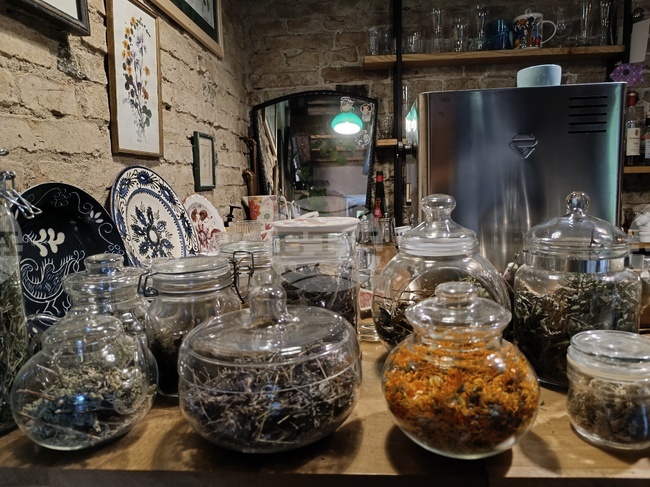 Румъния - Село Саскиз - къща - чайна