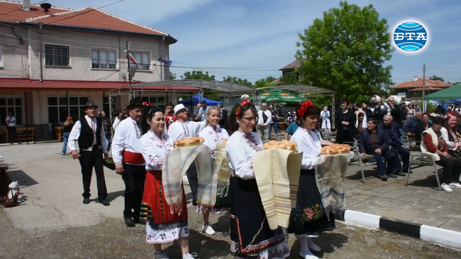 Международен кулинарно-фолклорен фестивал „Гергьовден“ във видинското село Антимово