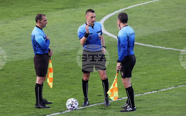 Георги Новачев от Варна е единственото ново име при ръководещите съдии във Втора футболна лига за 2025-а година