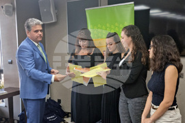 Ръководството на НСИ връчи наградите на победителите в националните етапи на Европейската олимпиада по статистика и Международния конкурс за статистически плакат