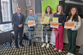 Ръководството на НСИ връчи наградите на победителите в националните етапи на Европейската олимпиада по статистика и Международния конкурс за статистически плакат