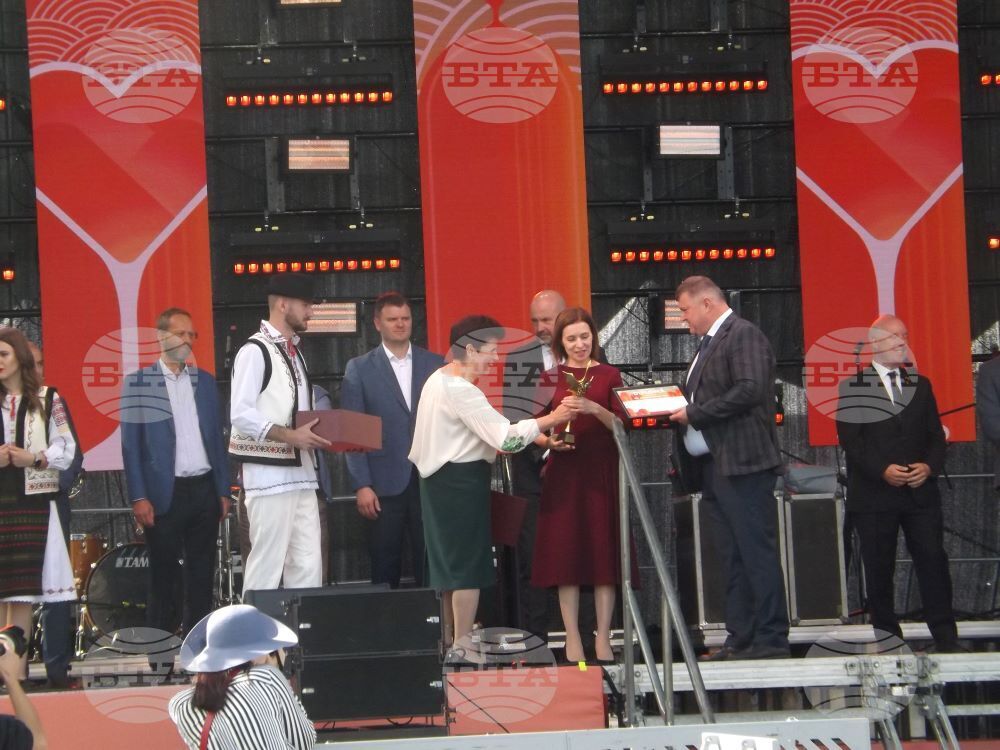 Молдова - Кишинев - Национален ден на виното - фестивал