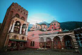 Рилски манастир - „Отец Неофит Рилски - духовност, просвета, култура“ - научна конференция - Света Литургия