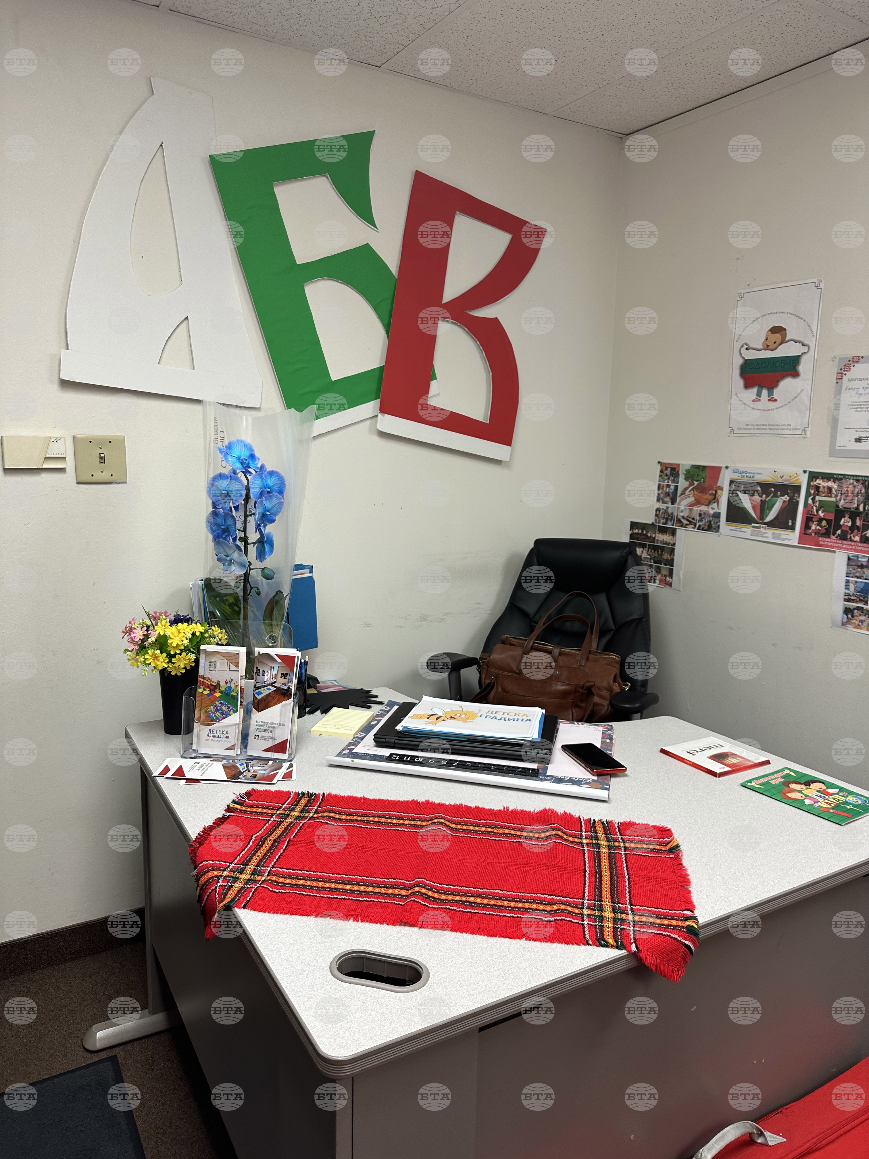BTA Director General Valchev Meets Bulgarian Consul General in Toronto, Visits Bulgarian Schools