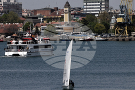 Бургас - кораб Бургус - туристически сезон