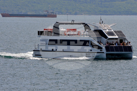 Бургас - кораб Бургус - туристически сезон