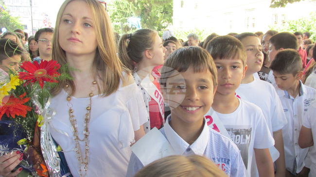 Около 69 на сто от учениците в Силистренско  ще продължат да се обучават присъствено