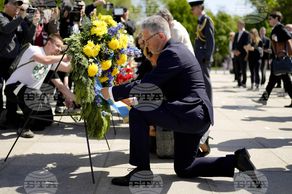 Украинският посланик в Германия положи венец пред съветски военен мемориал