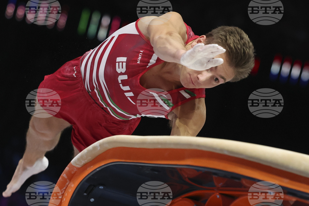 Кевин Пенев и Давид Иванов се наредиха сред първите 12 на три уреда след първия ден на квалификациите на Световното първенство по спортна гимнастика в Джакарта