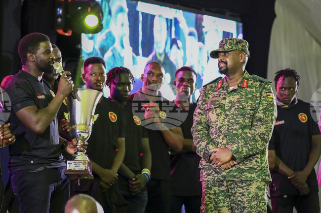 Угандийските власти са убили 30 поддръжници на опозицията и са задържали 2000 след президентските избори, съобщи армията