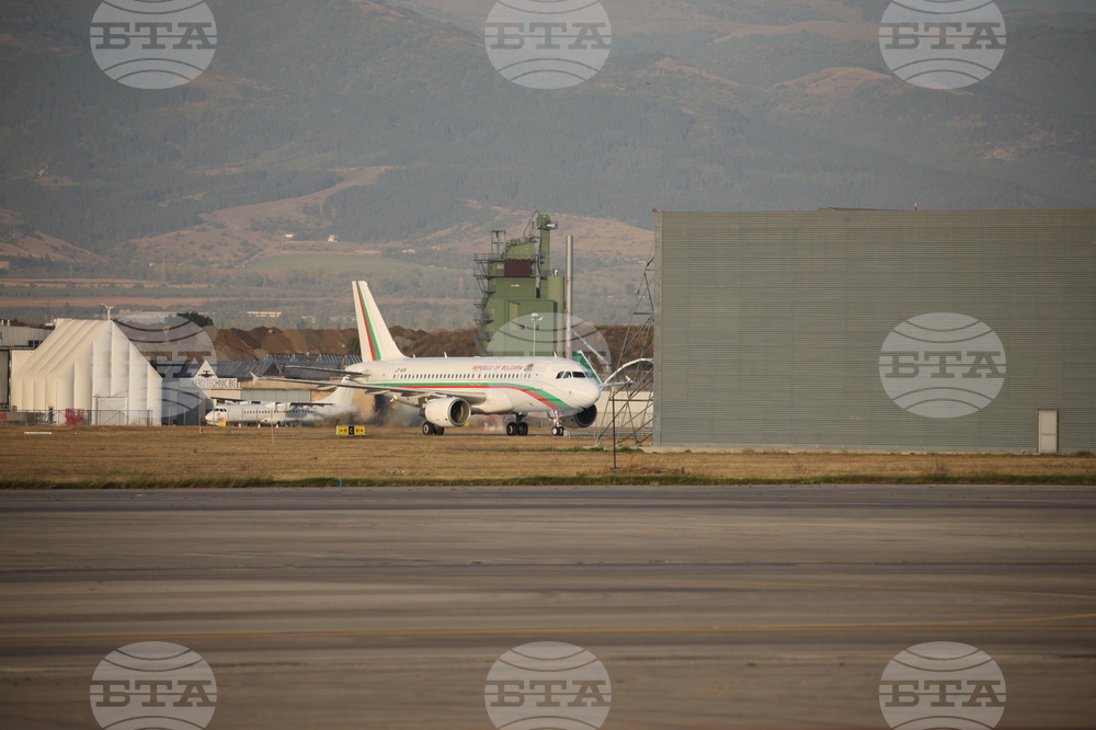 Летище “София” - Израел - евакуирани българи - посрещане