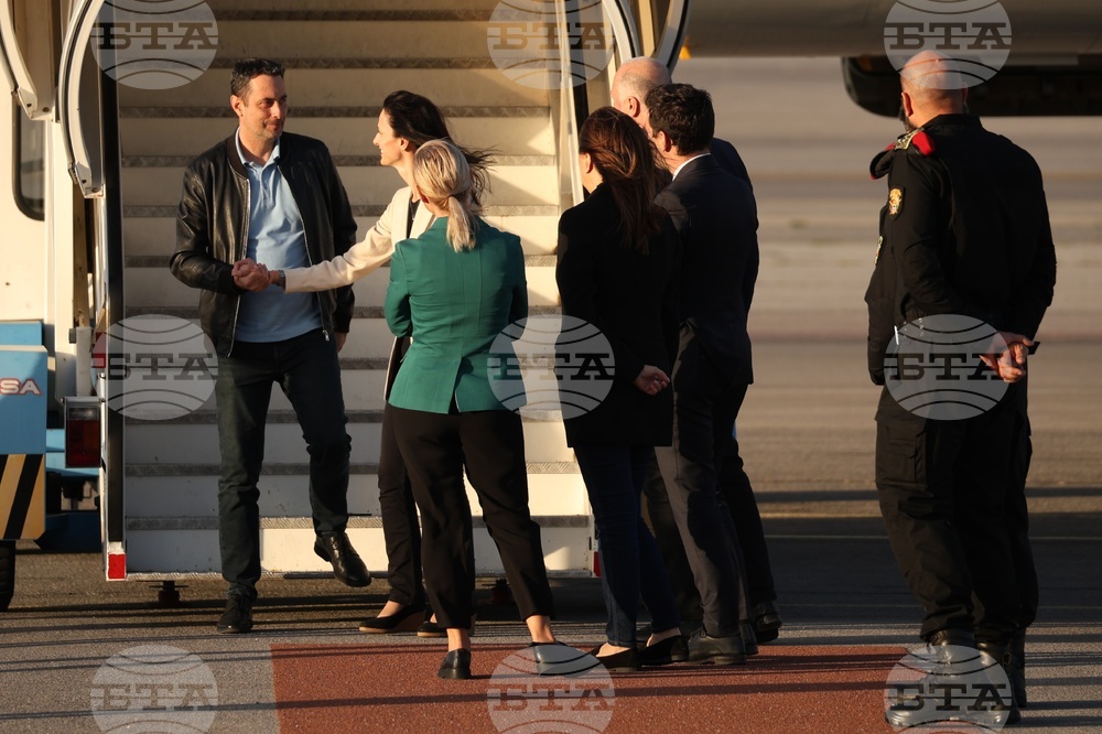 Летище “София” - Израел - евакуирани българи - посрещане