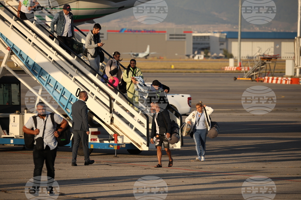 Летище “София” - Израел - евакуирани българи - посрещане
