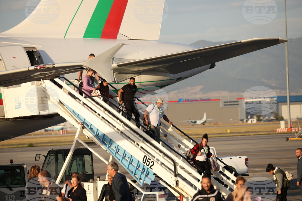 Летище “София” - Израел - евакуирани българи - посрещане