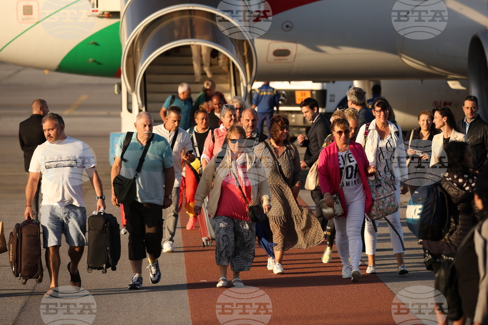 Летище “София” - Израел - евакуирани българи - посрещане