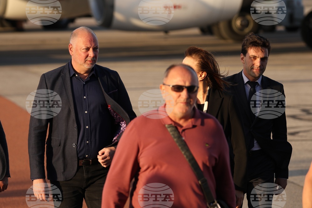 Летище “София” - Израел - евакуирани българи - посрещане