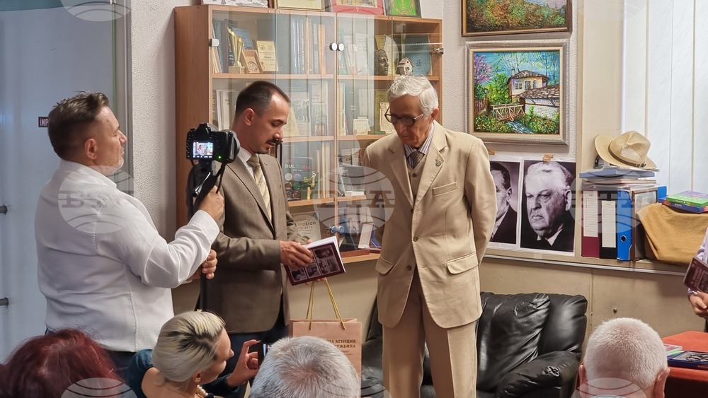 Румъния - книга - Лука Велчов - годишнина