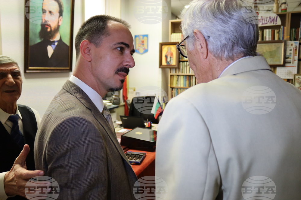 Румъния - книга - Лука Велчов - годишнина