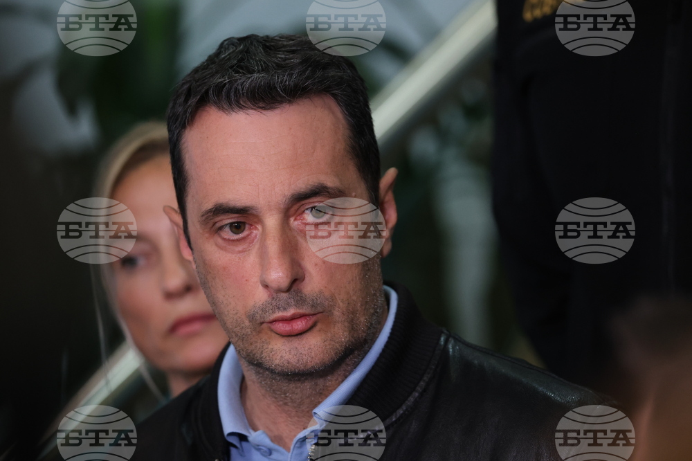 Летище “София” - Израел - евакуирани българи - правителствен ВИП - министри - брифинг