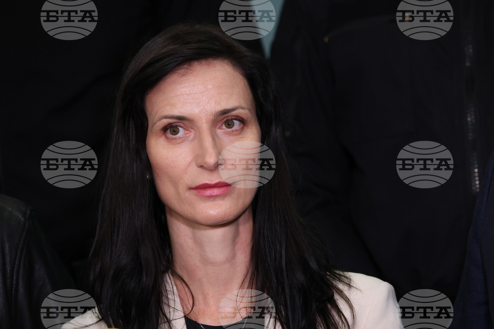 Летище “София” - Израел - евакуирани българи - правителствен ВИП - министри - брифинг