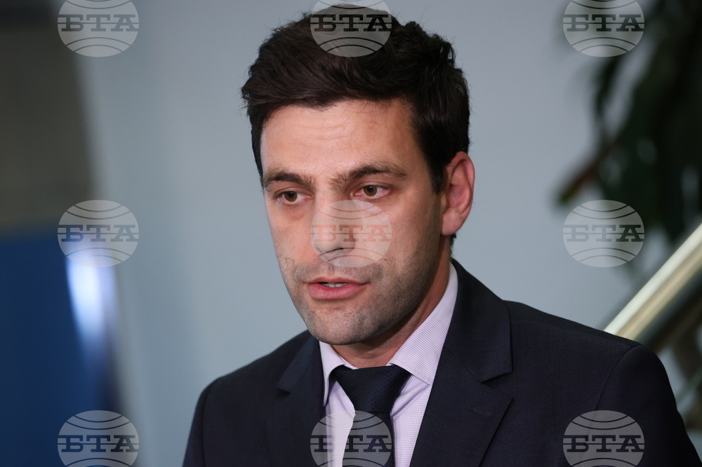 Летище “София” - Израел - евакуирани българи - правителствен ВИП - министри - брифинг