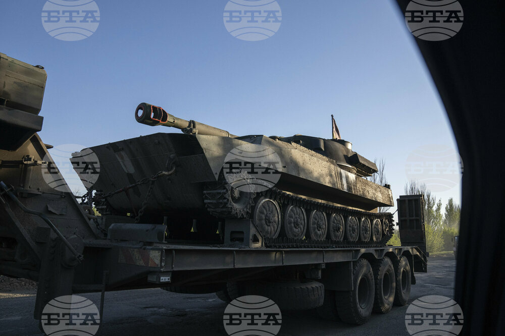 Русия отбелязва Деня на победата на фона на войната в Украйна с военни паради в близо 30 града