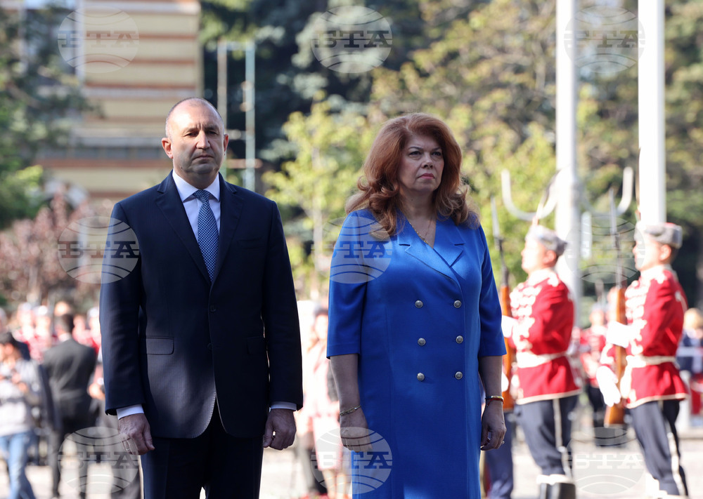 President Radev, VP Iotova to Open Their Offices for Manager for a Day Initiative