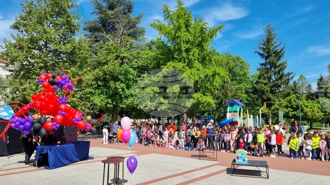 Отлага се юбилейното издание на международния фестивал „Вълшебната завеса“ в Търговище 