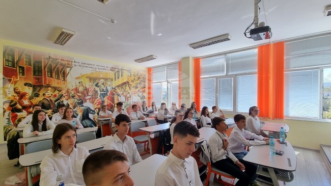 ИСС потвърждава необходимостта от коренна трансформация в начина, по който се възприема и прилага образователната политика в България