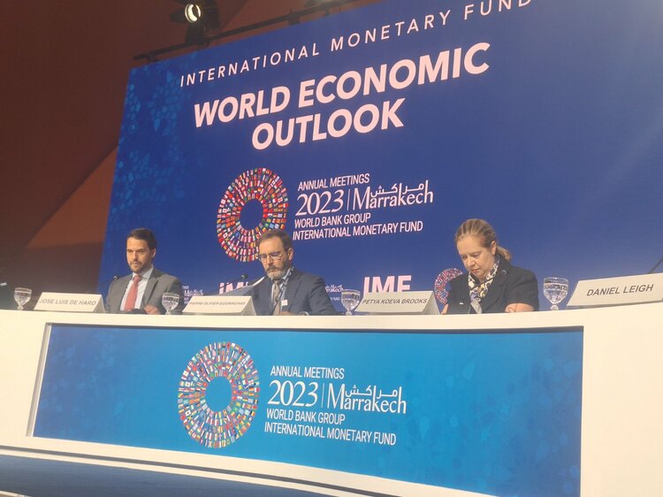 Международният валутен фонд повиши прогнозата си за икономическия растеж на България през 2023 г. и я понижи за 2024 г.