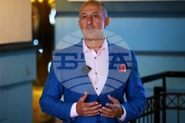 Обяд на тъмно