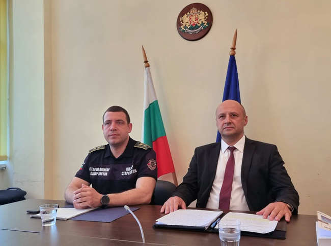 Минимум 20 години затвор е предвиденото наказание за мъжа, нападнал полицейски служител в Казанлък