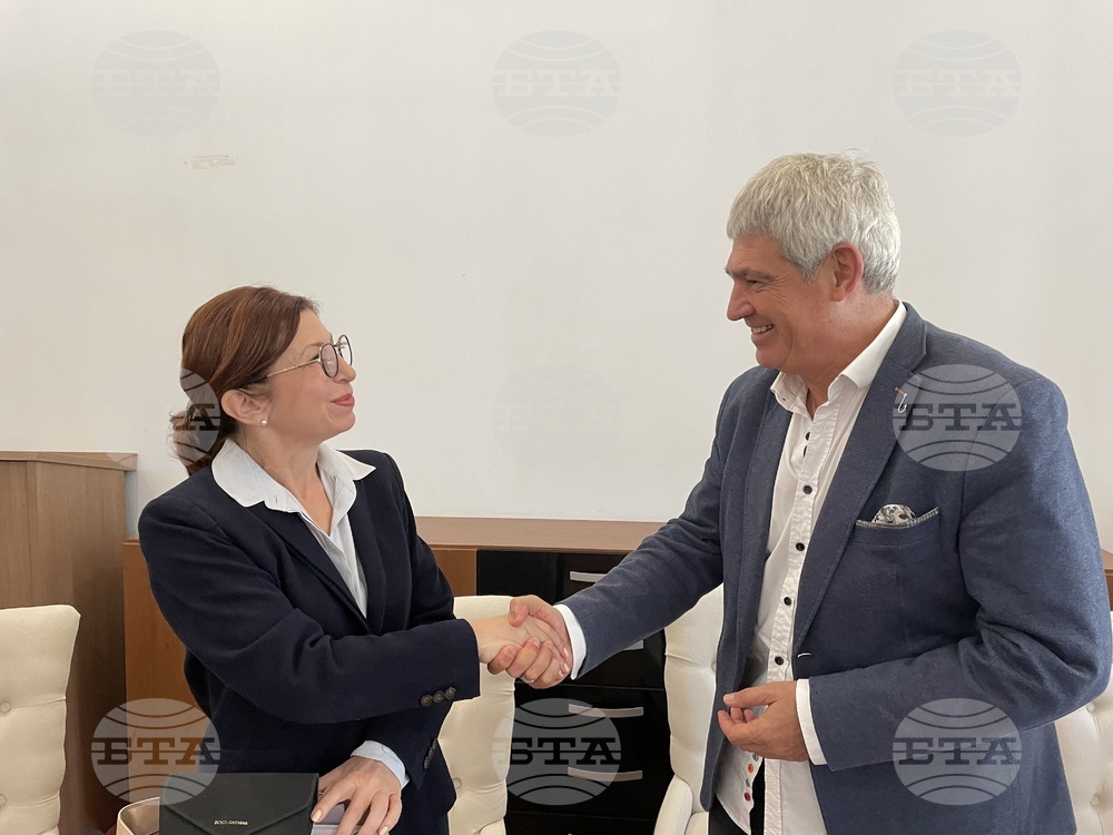 Нужна е смяна на модела на управление към повече прозрачност и отчетност, заяви кандидатът за кмет на Русе от ПП-ДБ Рена Стефанова
